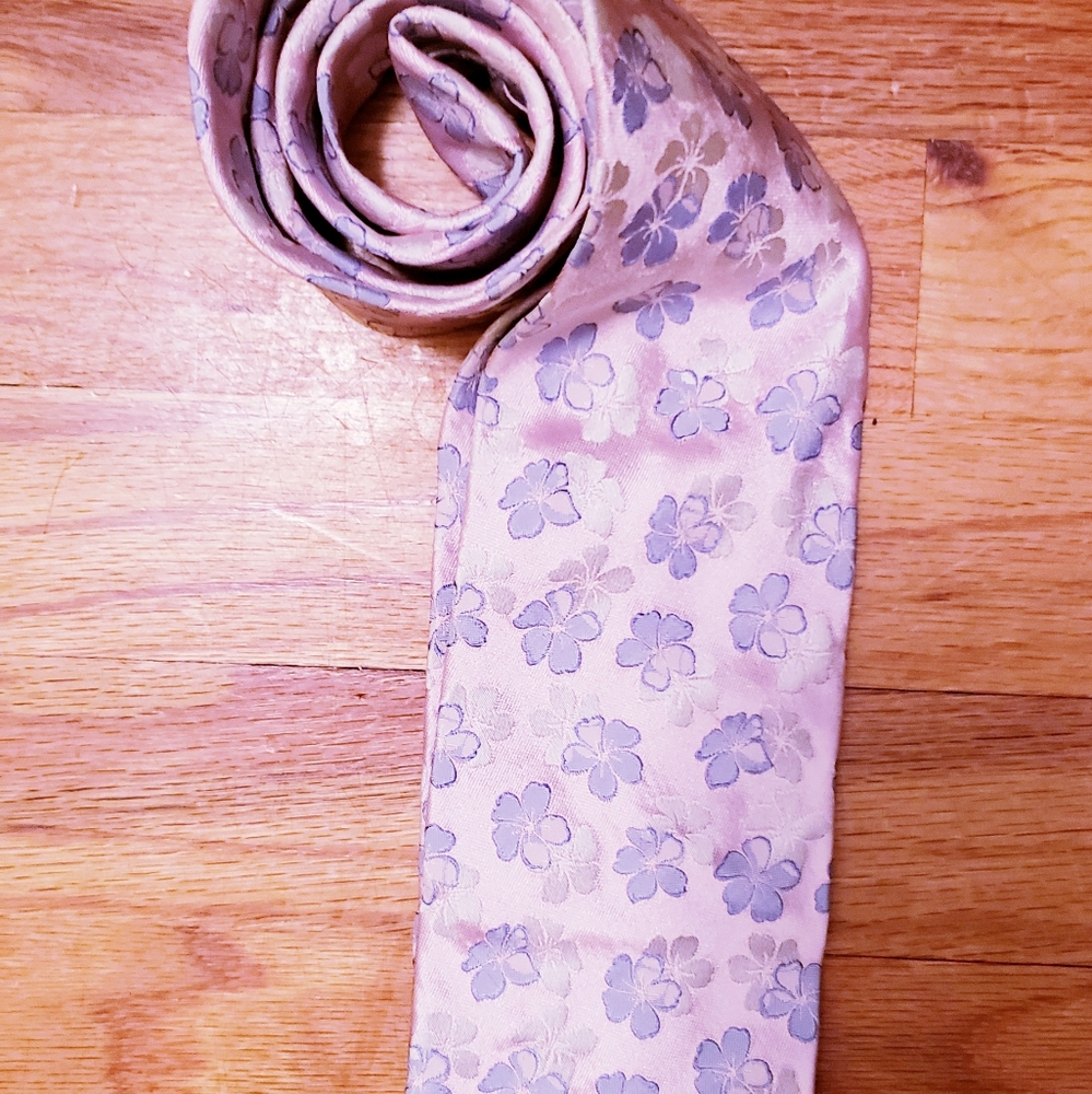 Faconnable 100% silk raised floral tie